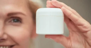 En İyi Kırışıklık Karşıtı Krem